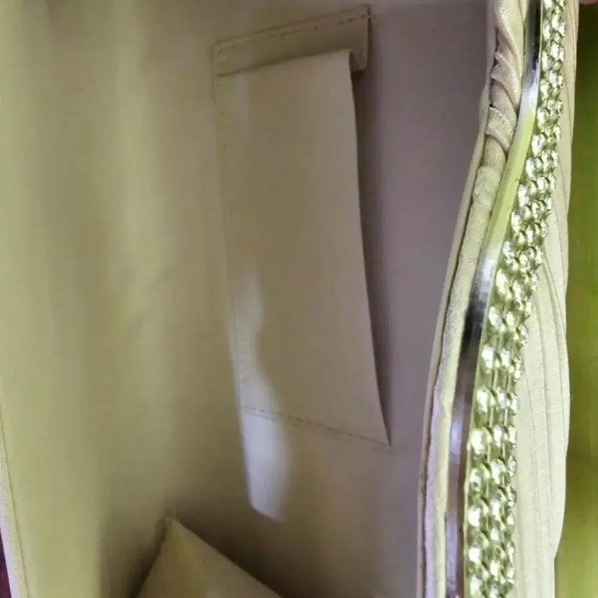 [BUNJANG] Handbag with Rhinestone and Shirring Details / 한복가방 / 드레스가방/정장핸드백/큐빅장식 / 셔링장식 핸드백