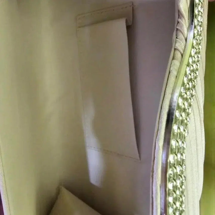 [BUNJANG] Handbag with Rhinestone and Shirring Details / 한복가방 / 드레스가방/정장핸드백/큐빅장식 / 셔링장식 핸드백