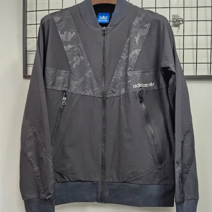 [BUNJANG] Adidas Functional Modern Jacket / 100L 아디다스 기능성 모던 자켓.