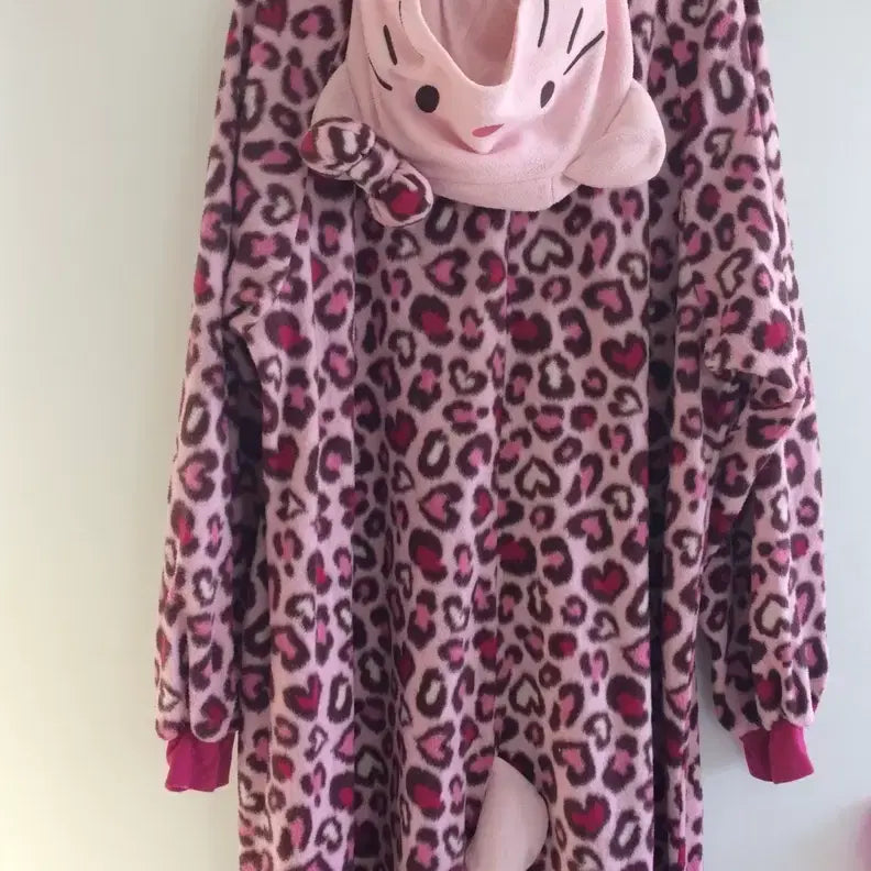 [BUNJANG] Hello Kitty Pink Leopard Print Pajamas / [빈티지] 헬로키티 갸루 호피 동물잠옷/파자마