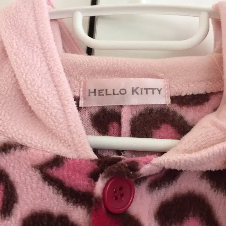 [BUNJANG] Hello Kitty Pink Leopard Print Pajamas / [빈티지] 헬로키티 갸루 호피 동물잠옷/파자마
