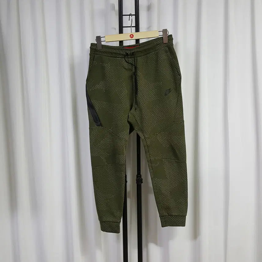 [SOLD OUT] 나이키 남성 조거팬츠 카키 31 오일장