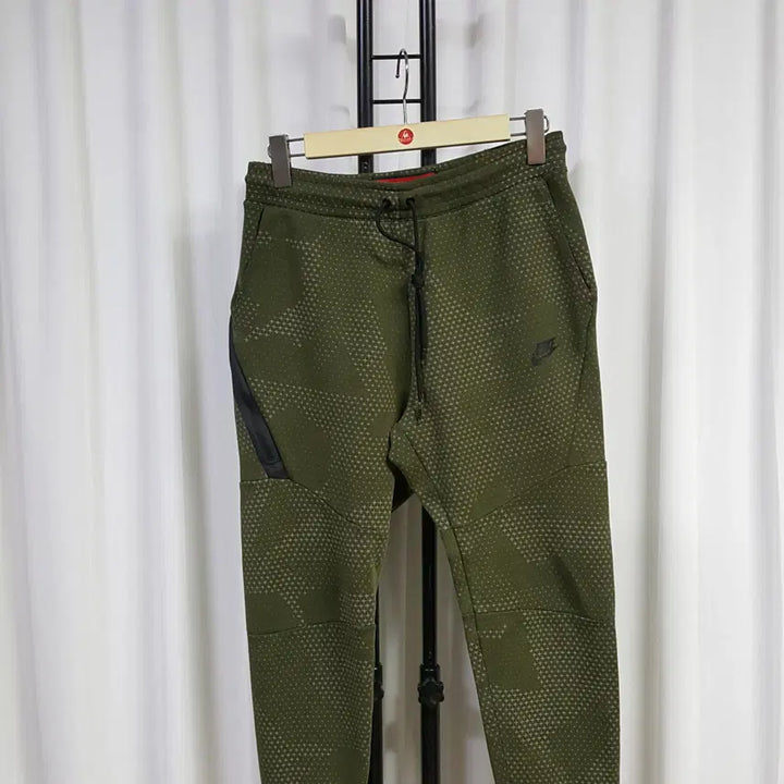 [SOLD OUT] 나이키 남성 조거팬츠 카키 31 오일장