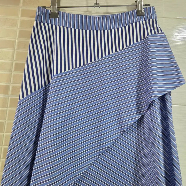 [BUNJANG] Maje Stripe Asymmetrical Skirt / 마쥬Maje 스트라이프 언발란스 스커트