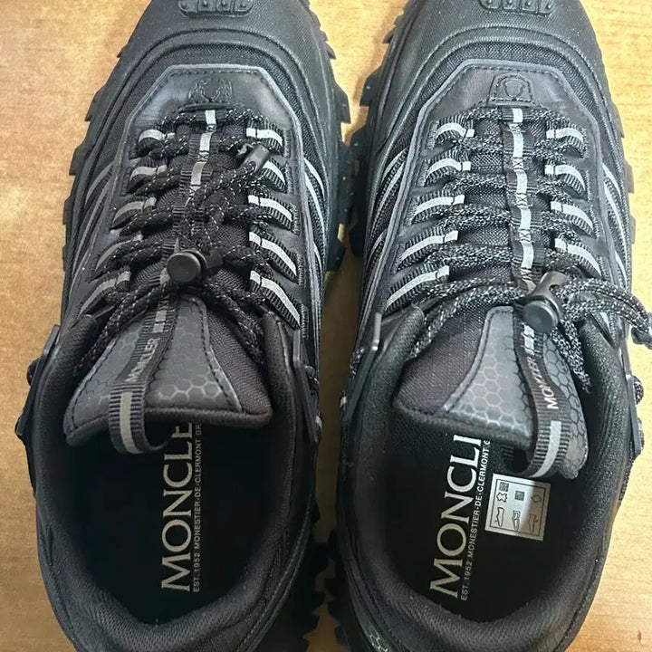 [BUNJANG] Moncler Gore-Tex Black Sneakers / 몽클레어 고어텍스 블랙 스니커즈(정품)