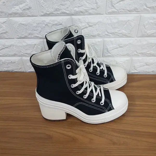 [BUNJANG] Converse High Top Black Heels (Women's 245) / 컨버스 하이탑 여성245 (A05347C 디 럭스 힐 블랙
