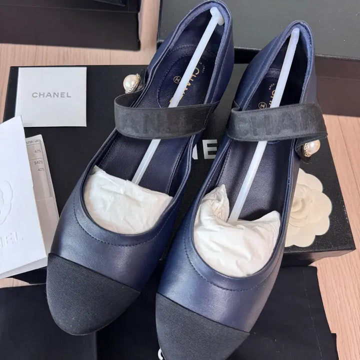 [BUNJANG] Chanel Logo Pearl Mary Jane Shoes / 샤넬 Chanel 로고 진주 메리제인 정품 싸게 팔아요