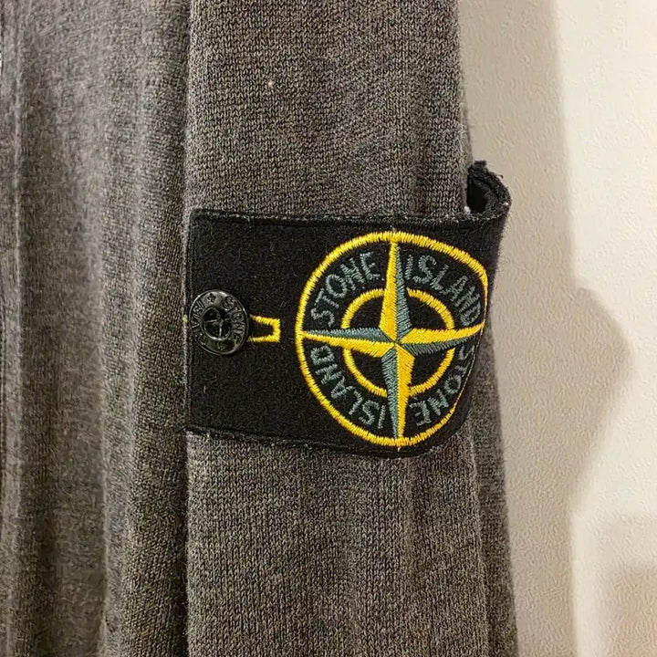 [BUNJANG] Stone Island Dark Gray Knit Zip-Up Cardigan / 스톤아일랜드 다크 그레이 니트 집업 가디건