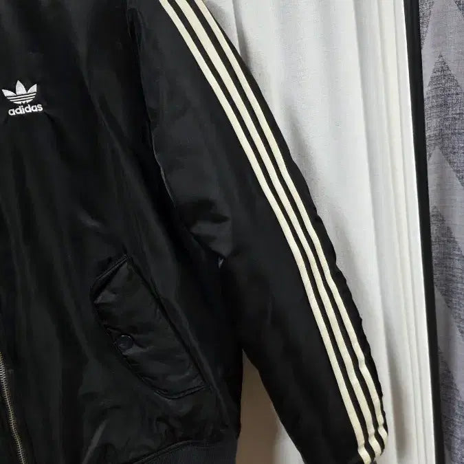 [BUNJANG] Adidas Padded Bomber Jacket (L) / 아디다스봄버패디드누빔안감패딩(L)