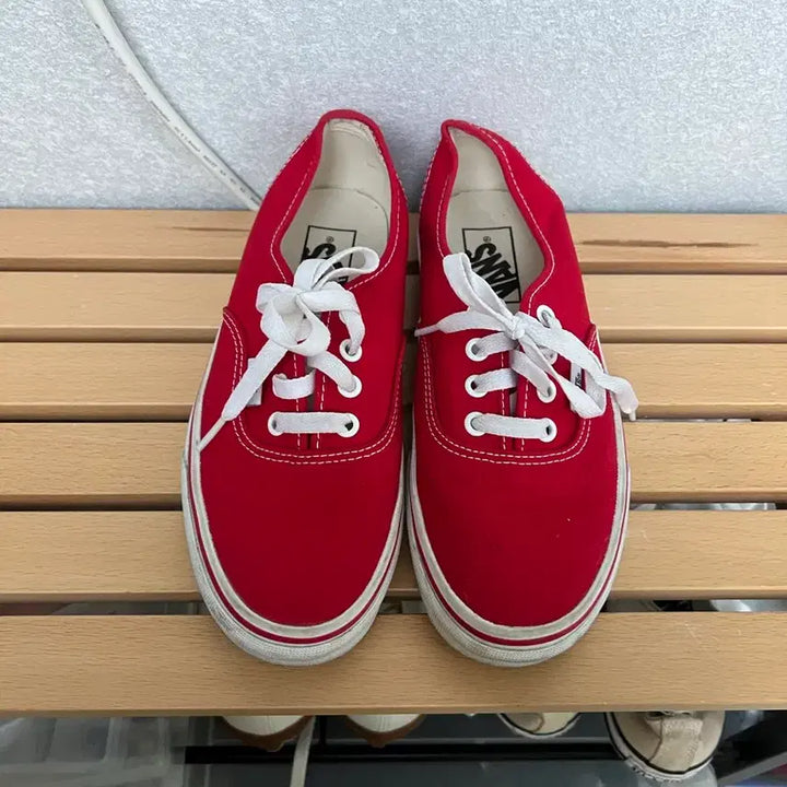 [BUNJANG] Vans Authentic Red Sneakers (235mm) / 반스 어센틱 레드 스니커즈 (235mm)