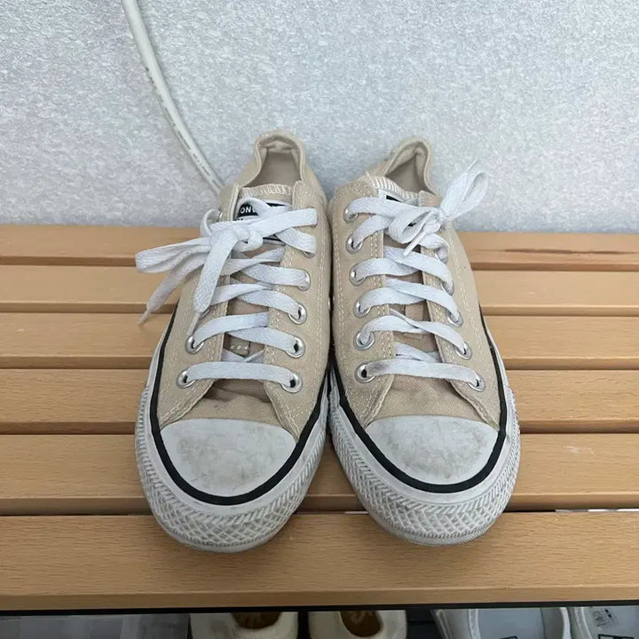 [BUNJANG] Converse Low Top (240mm) / 컨버스 로우 (240mm)