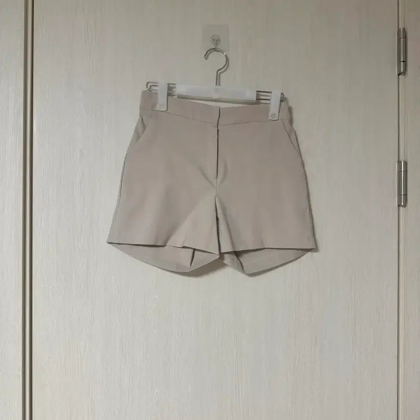 [BUNJANG] 렌느 reine 베이지 하이웨스트 쇼츠 s사이즈 / 렌느 reine 베이지 하이웨스트 쇼츠 s사이즈