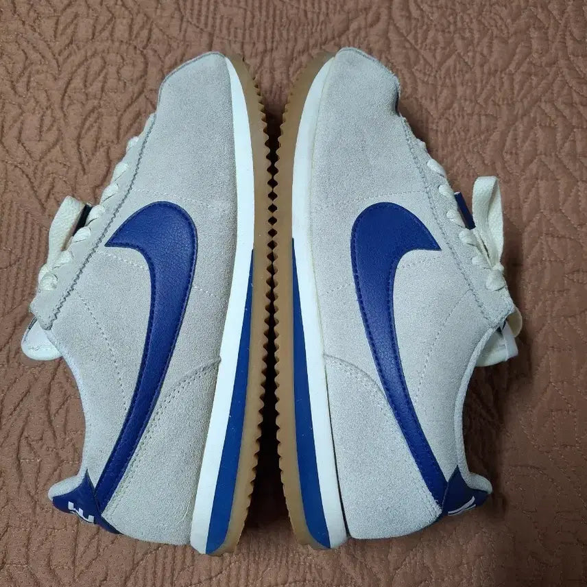 [BUNJANG] Nike Cortez Suede Women's Sneakers [2114] / 240 나이키 코르테즈 스웨이드 여성 운동화 [2114]
