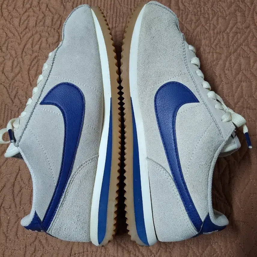 [BUNJANG] Nike Cortez Suede Women's Sneakers [2114] / 240 나이키 코르테즈 스웨이드 여성 운동화 [2114]