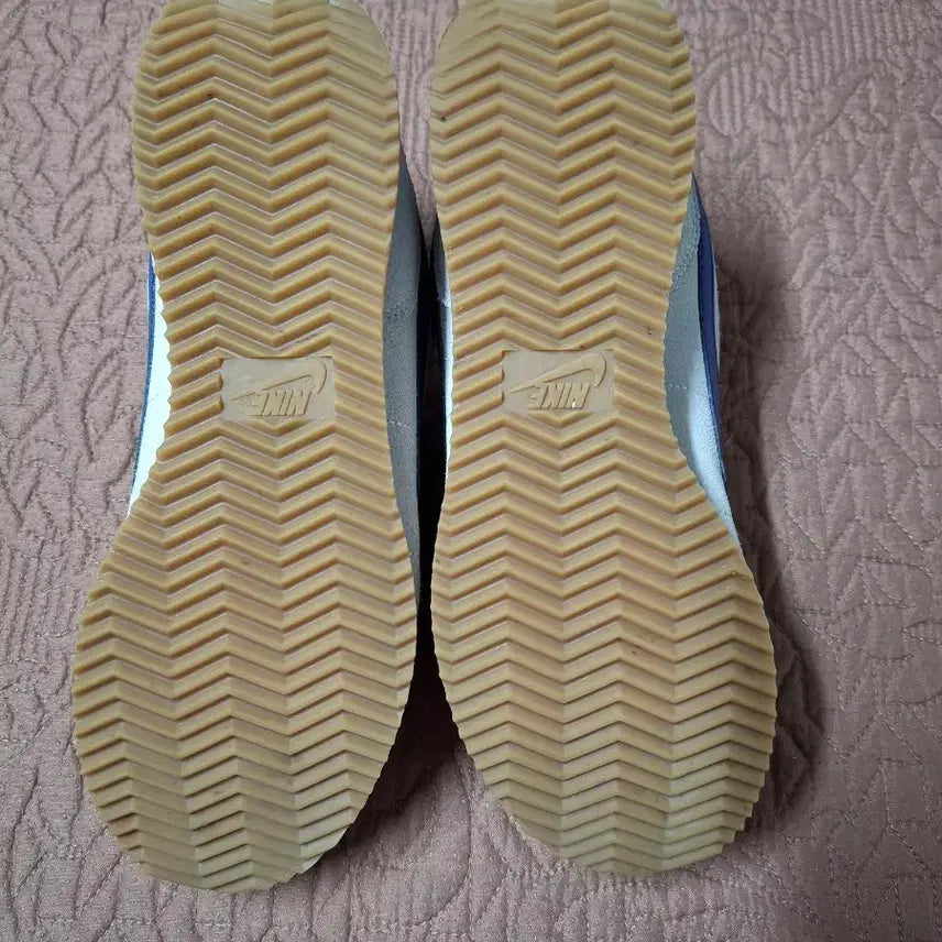 [BUNJANG] Nike Cortez Suede Women's Sneakers [2114] / 240 나이키 코르테즈 스웨이드 여성 운동화 [2114]