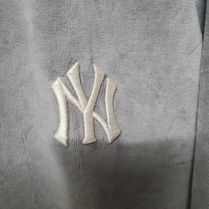 [BUNJANG] MLB Men's Velvet Training Set L / M233 MLB 남성 벨벳 트레이닝복 세트 L 21년식