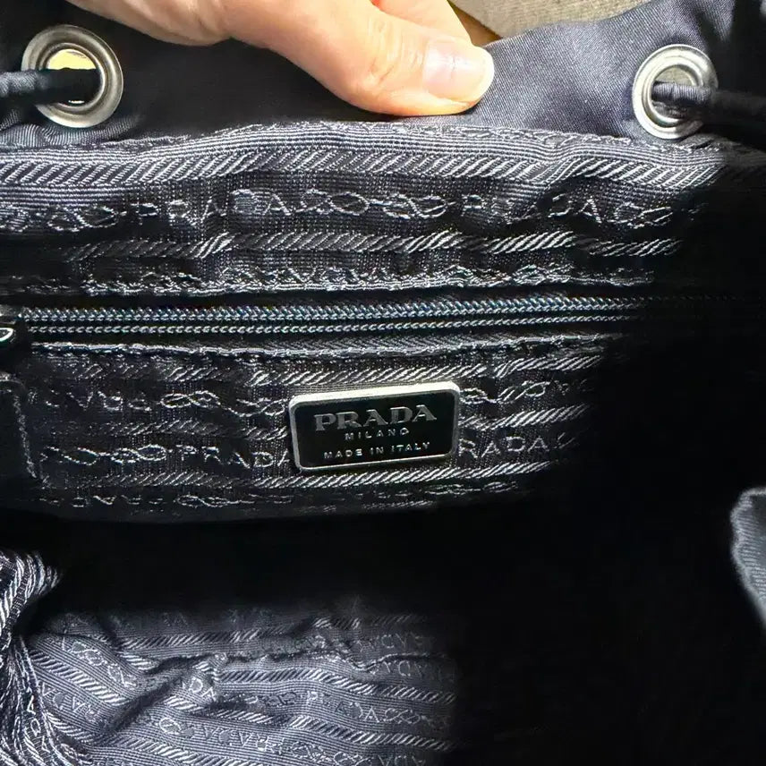 [BUNJANG] Prada Black Nylon Backpack / 프라다 블랙 백팩 + 개런티카드