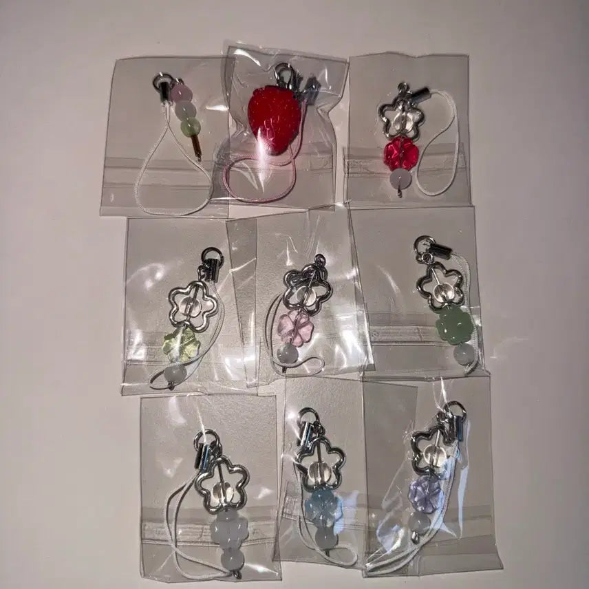 [BUNJANG] Accessories Strawberry Dango Keyring Bag Charm / 일본풍 열쇠고리 키링 아기자기 소품 이치고 딸기 당고 가방고리 행운