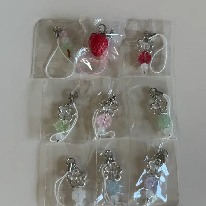 [BUNJANG] Accessories Strawberry Dango Keyring Bag Charm / 일본풍 열쇠고리 키링 아기자기 소품 이치고 딸기 당고 가방고리 행운