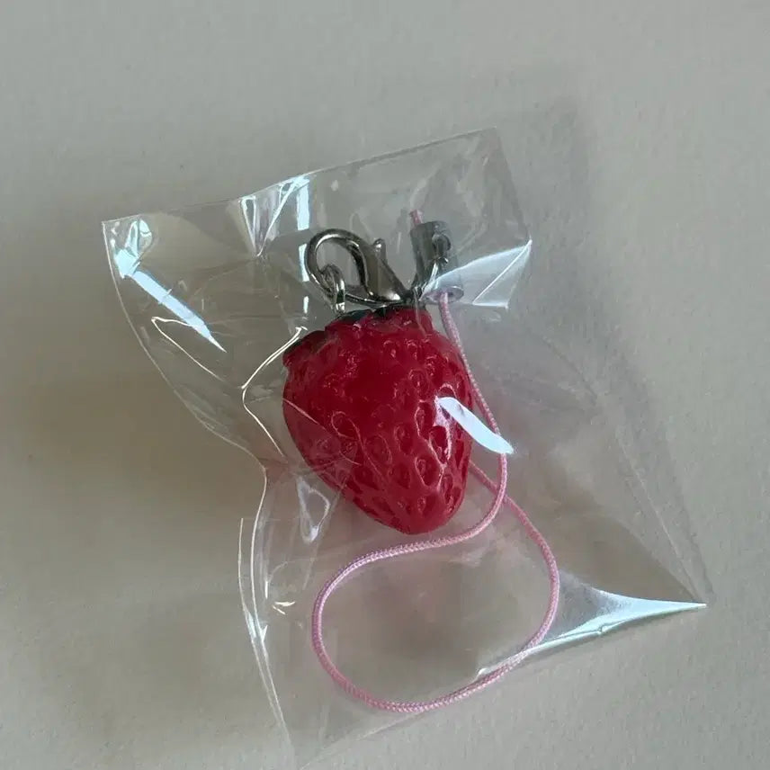 [BUNJANG] Accessories Strawberry Dango Keyring Bag Charm / 일본풍 열쇠고리 키링 아기자기 소품 이치고 딸기 당고 가방고리 행운