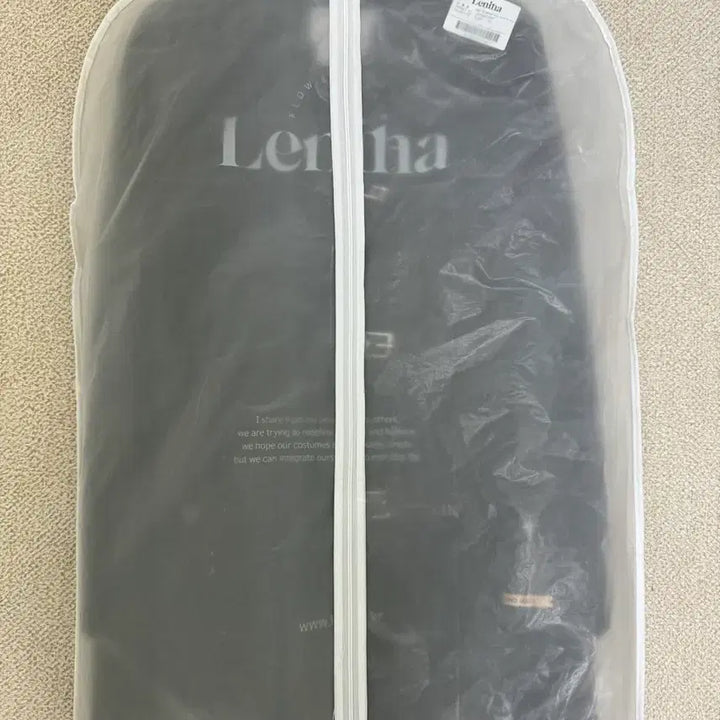 [BUNJANG] Lenina Kael Wool Buckle Short Coat (Black) / 르니나(Lenina) 카엘 핸드메이드 울버클숏코트(블랙)팔아요.