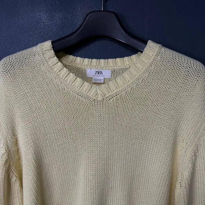 [SOLD OUT] M 자라 옐로우 브이넥 니트 스웨터