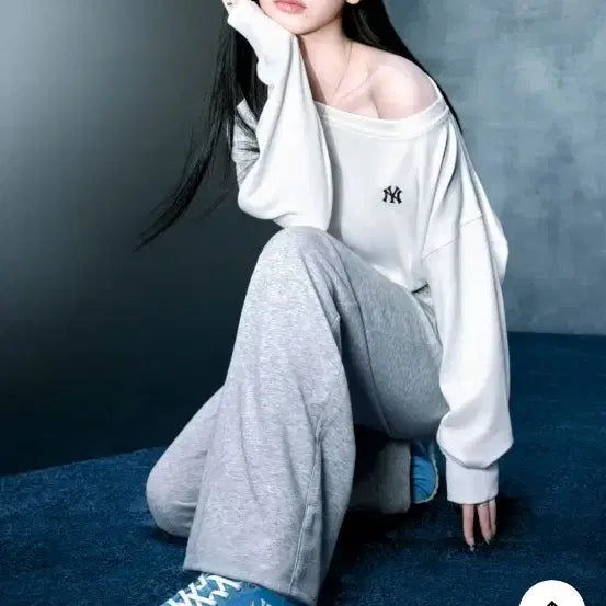 [BUNJANG] MLB Karina Pick Runny Satin Sneakers New York Yankees (Blue/240) / [새제품][카리나픽] MLB 엠엘비 러니 새틴 뉴욕양키스 (블루/240)