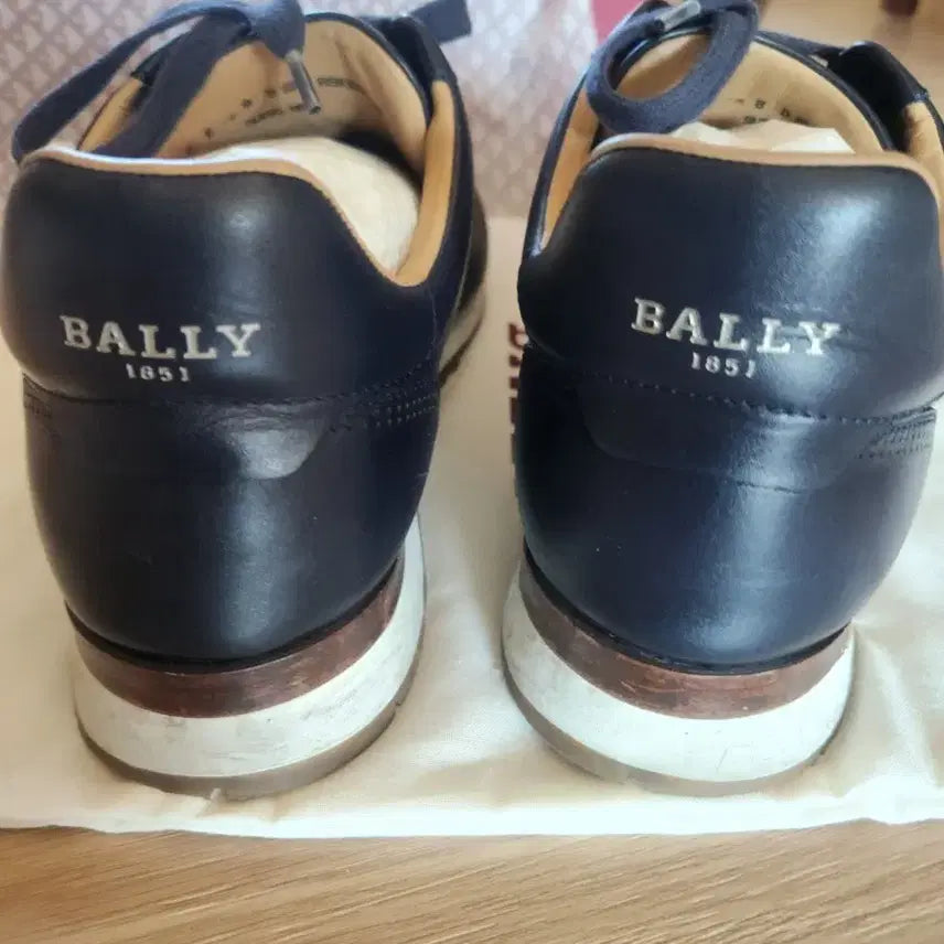 [BUNJANG] Bally Men's Navy Leather Sneakers / 발리 남자 스니커즈/거의 새것