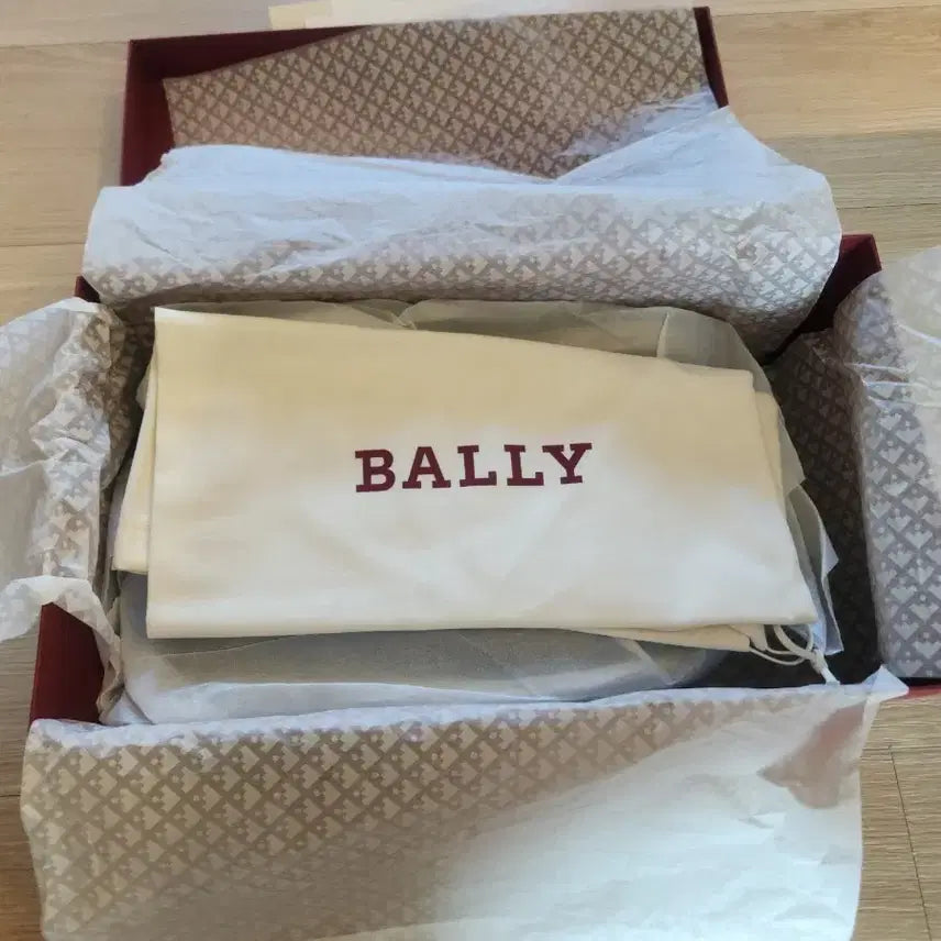 [BUNJANG] Bally Men's Navy Leather Sneakers / 발리 남자 스니커즈/거의 새것