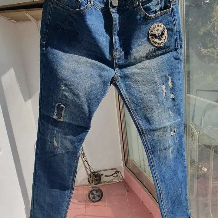 [BUNJANG] Jeep Distressed Wash Skinny Jeans / 데미지 워싱 데님 지프 청바지 스키니 남녀고용 95