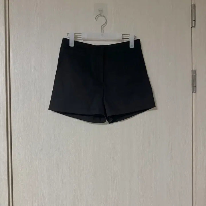 [BUNJANG] REINE Black Slacks Half Pants (M) / 렌느 reine 블랙 슬랙스 하프팬츠 (M)