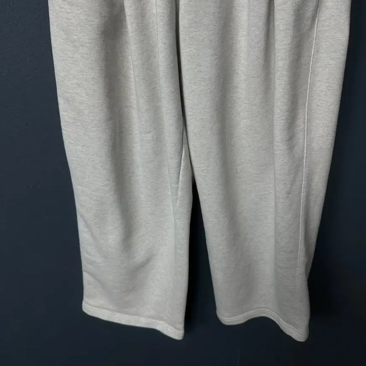 [BUNJANG] L What It Isnt Grey Training Pants / L 와릿이즌 로고 그레이 트레이닝 팬츠