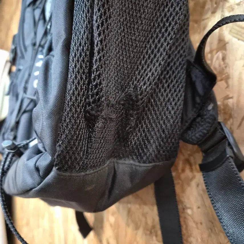 [BUNJANG] DISCOVERY EXPEDITION Backpack - Black / [DISCOVERY EXPEDITION 백팩 / 블랙]