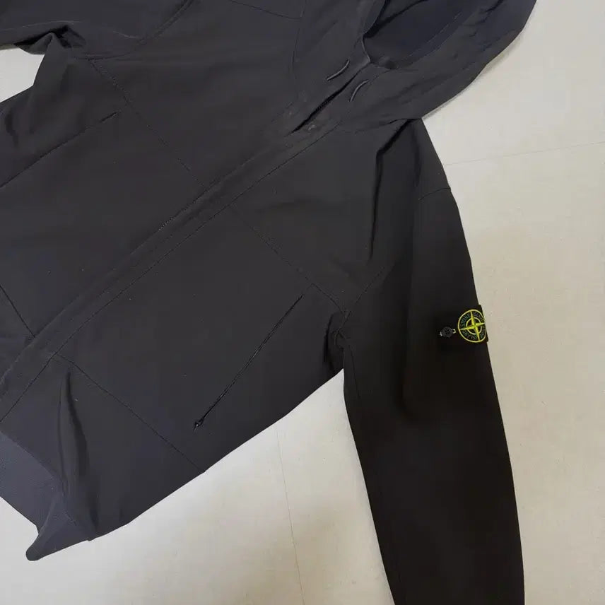 [BUNJANG] Stone Island Hooded Zip-Up Jacket / 스톤아일랜드!! 바람막이집업 자켓 (5회미만 착용)