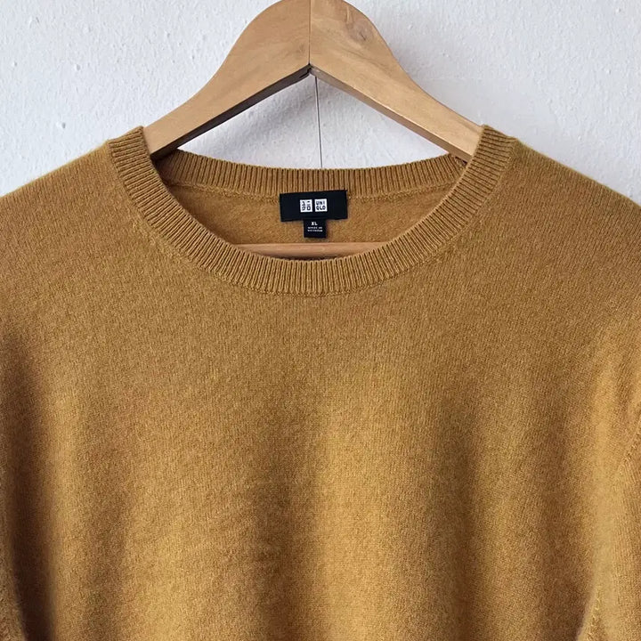 [BUNJANG] Uniqlo Men's Cashmere Round Knit XL - Mustard / 유니클로 남성 캐시미어100라운드니트 XL사이즈