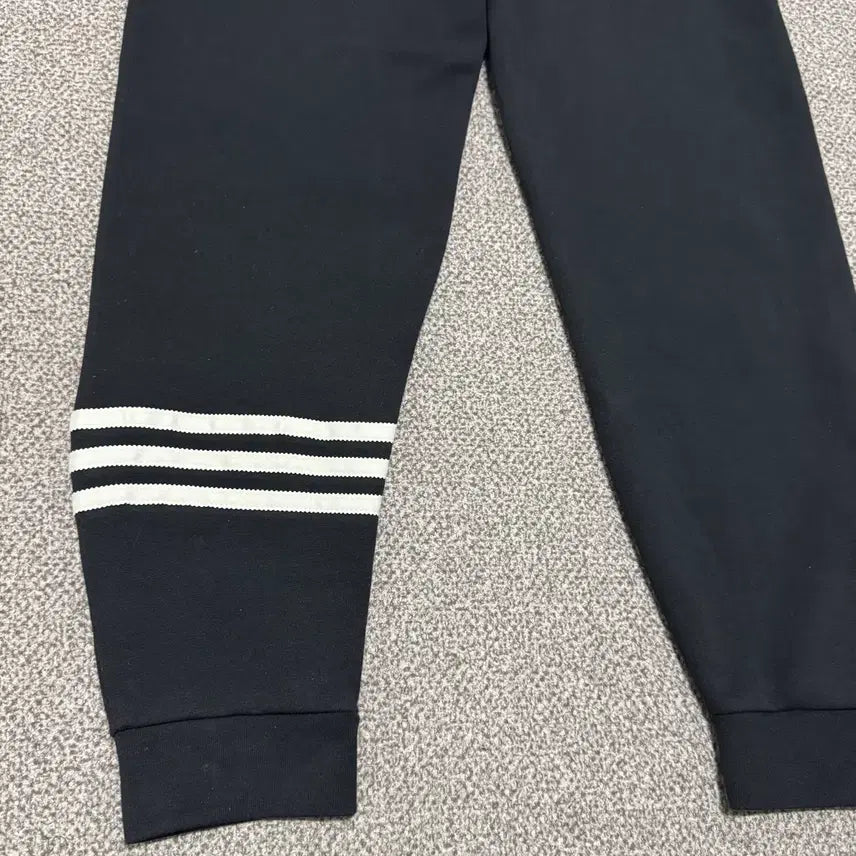 [BUNJANG] Adidas Jogger Pants XS / Xs 아디다스 조거 팬츠