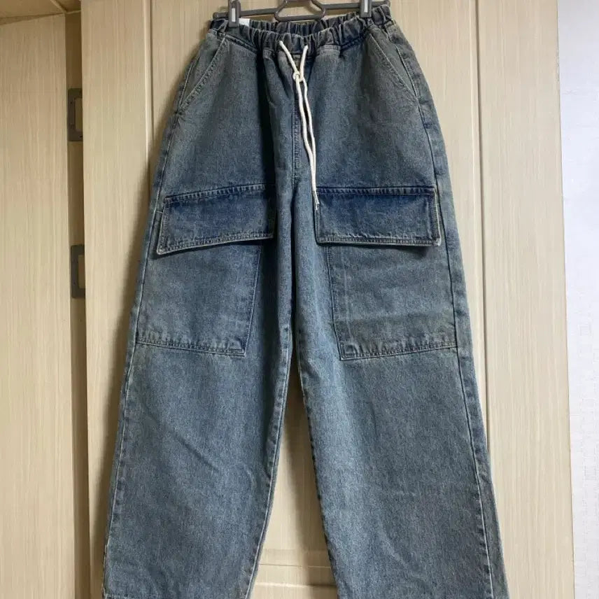 [BUNJANG] Unisex Wide Balloon Cargo Jeans / 새상푸 밴딩 롱 와이드 벌룬 커브진 카고 청바지 남여공용
