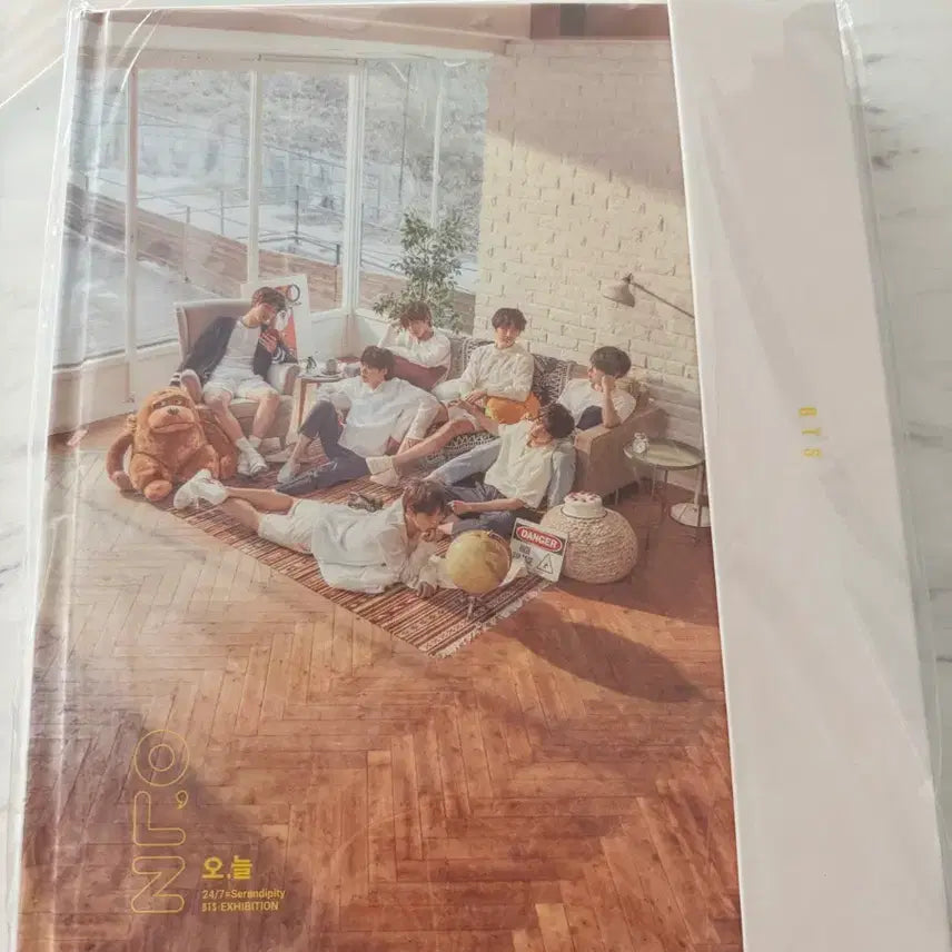 [BUNJANG] BTS Exhibition Photobook / 방탄 오늘 전시회 도록