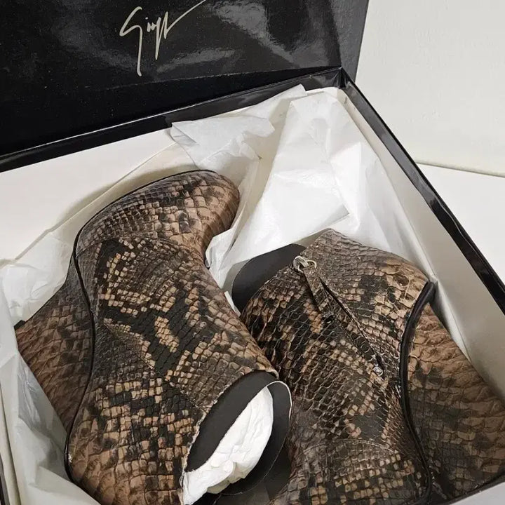 [BUNJANG] Giuseppe Zanotti Snake Skin Wedge Ankle Boots / 쥬세페 자노티 (Giuseppe Zanotti) 뱀피 웨지 앵클 부츠