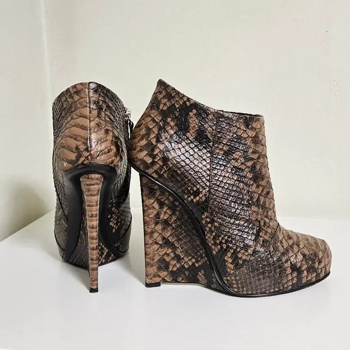 [BUNJANG] Giuseppe Zanotti Snake Skin Wedge Ankle Boots / 쥬세페 자노티 (Giuseppe Zanotti) 뱀피 웨지 앵클 부츠
