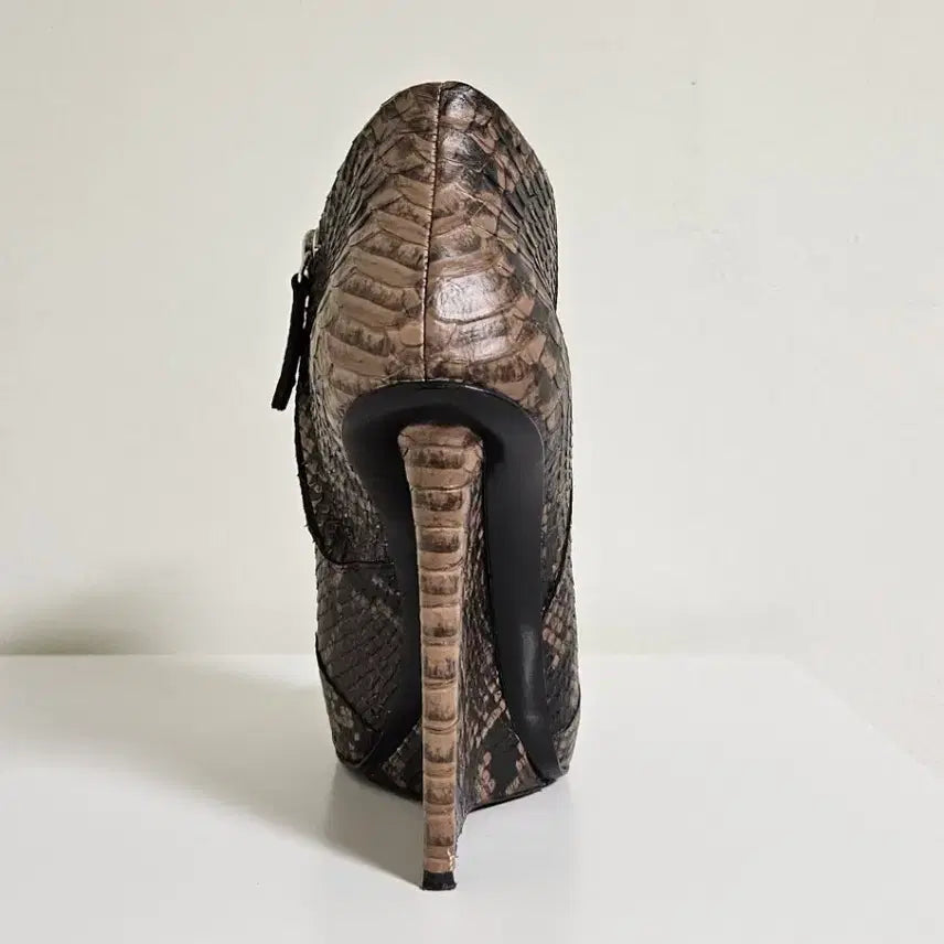 [BUNJANG] Giuseppe Zanotti Snake Skin Wedge Ankle Boots / 쥬세페 자노티 (Giuseppe Zanotti) 뱀피 웨지 앵클 부츠