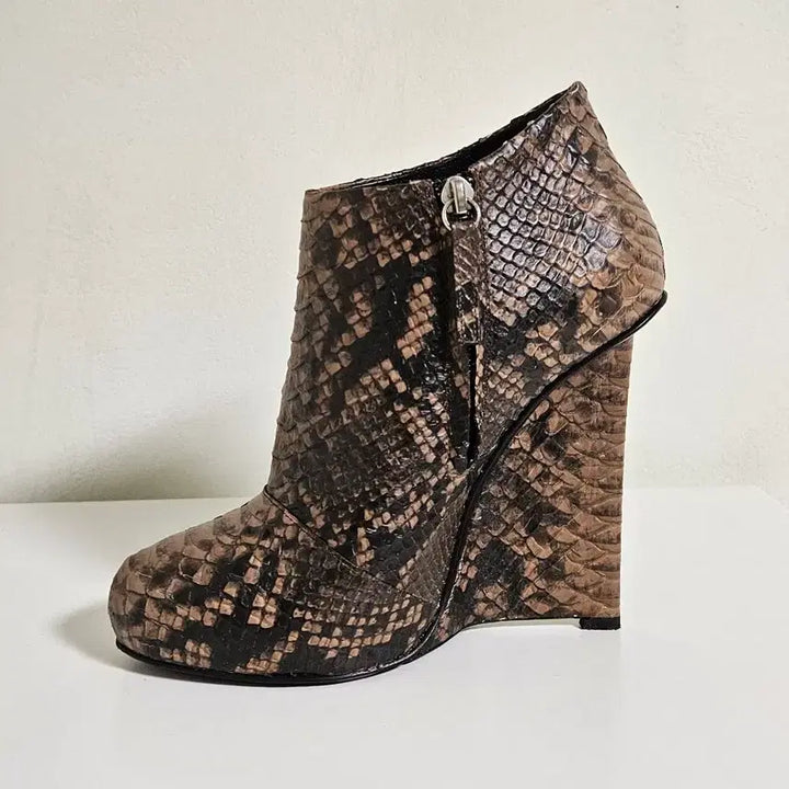 [BUNJANG] Giuseppe Zanotti Snake Skin Wedge Ankle Boots / 쥬세페 자노티 (Giuseppe Zanotti) 뱀피 웨지 앵클 부츠