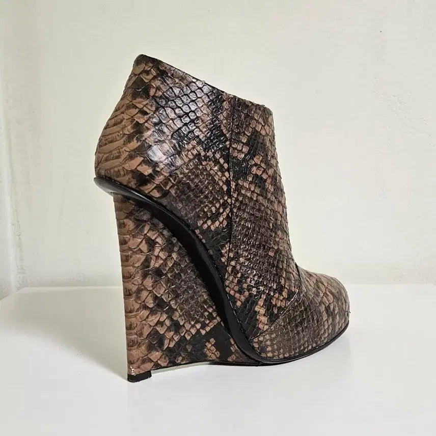 [BUNJANG] Giuseppe Zanotti Snake Skin Wedge Ankle Boots / 쥬세페 자노티 (Giuseppe Zanotti) 뱀피 웨지 앵클 부츠
