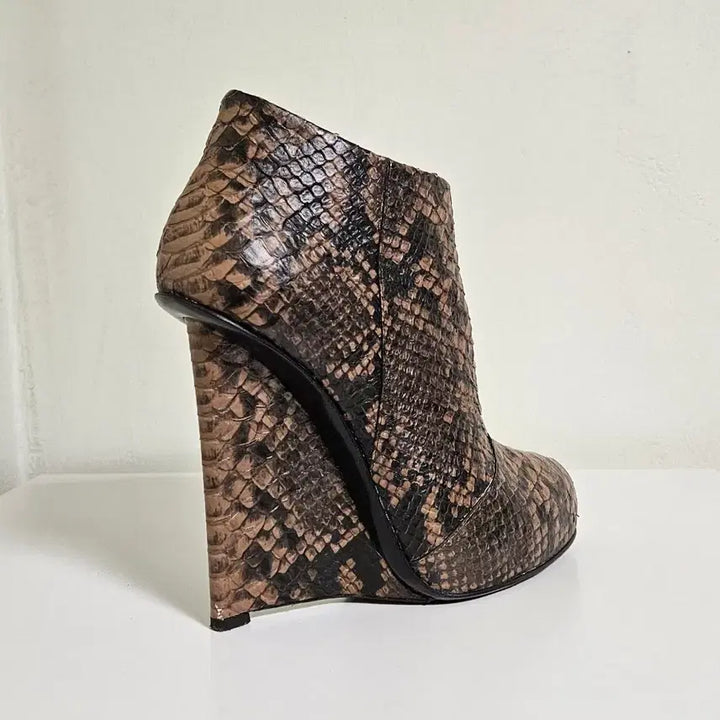 [BUNJANG] Giuseppe Zanotti Snake Skin Wedge Ankle Boots / 쥬세페 자노티 (Giuseppe Zanotti) 뱀피 웨지 앵클 부츠