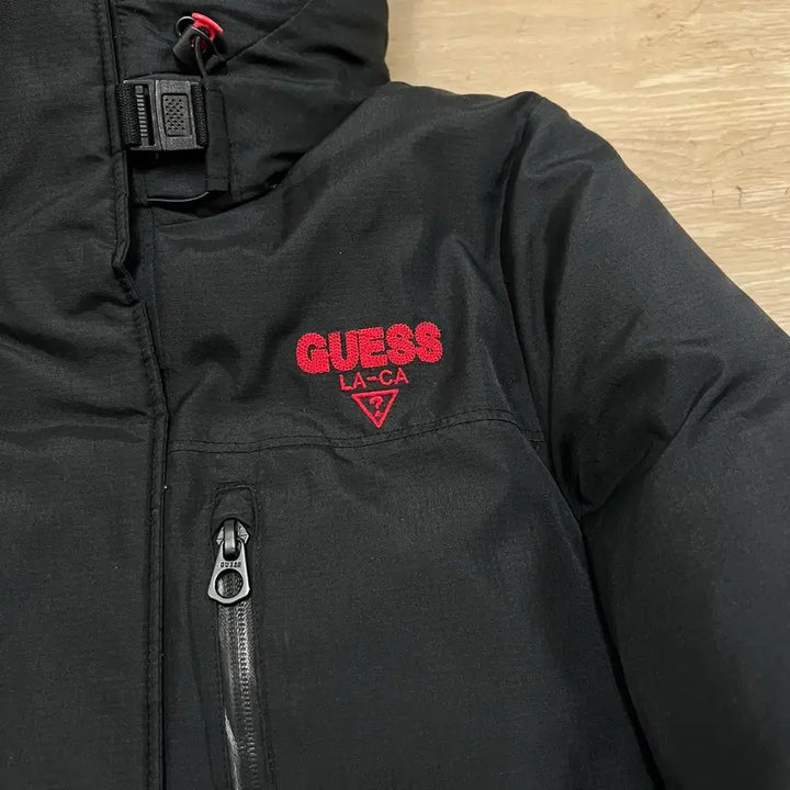 [BUNJANG] Guess Women's Duck Down Puffer Jacket [Black] XS / 게스 여성 덕다운 라카 로고 후드 푸퍼패딩 점퍼 [블랙] XS/85