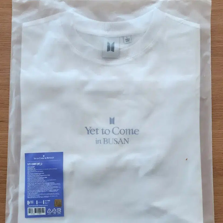 [BUNJANG] BTS Yet To Come Busan T-shirt L Size / 미개봉 방탄 bts 옛투컴 부산 반팔 티셔츠 L사이즈