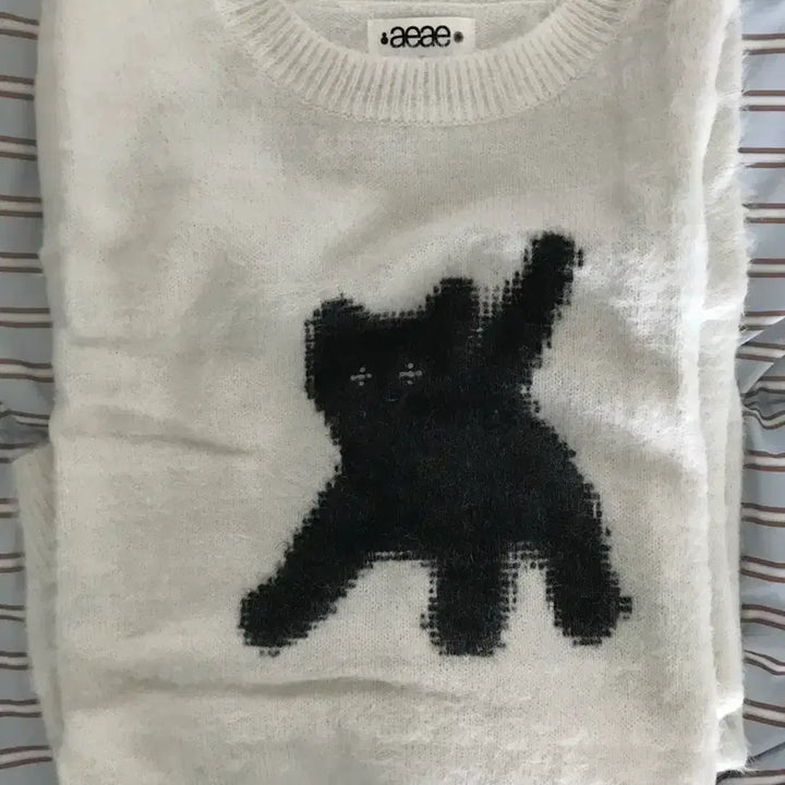 [BUNJANG] AEAE Flashed Cats Angora Knit Sweater / AEAE에이이에이이 캣 앙고라 니트 Flashed Cats