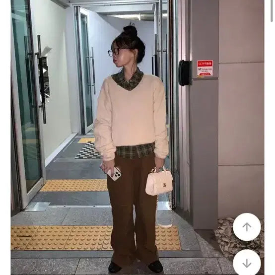 [BUNJANG] Young &amp; Rich Ivory Knit Top / 영앤리치 니트 아이보리