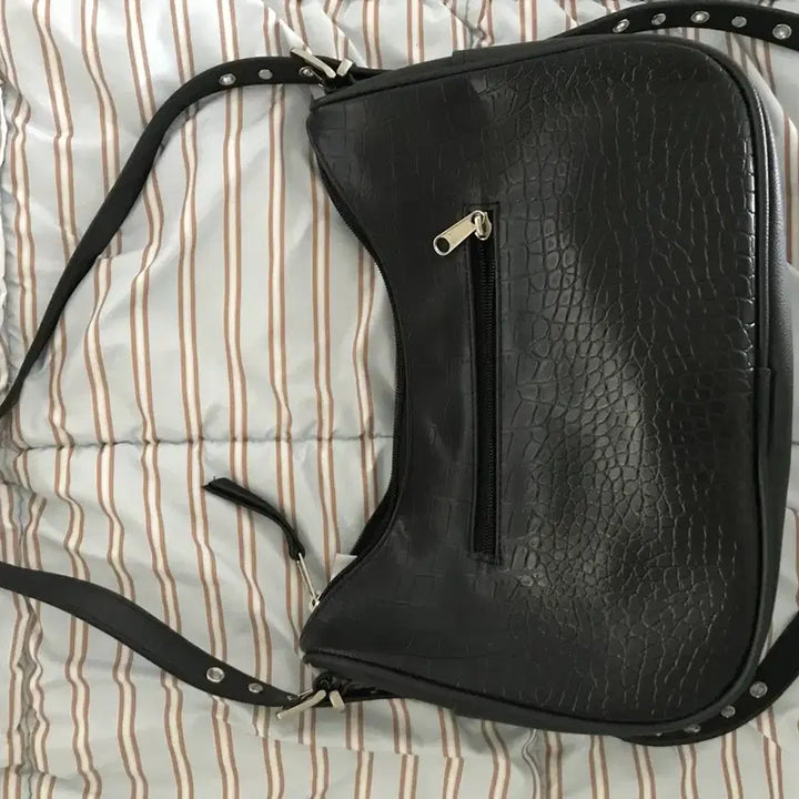 [BUNJANG] Lee Woo Gamakaras Shoulder Bag / 이우가마카라스 숄더백