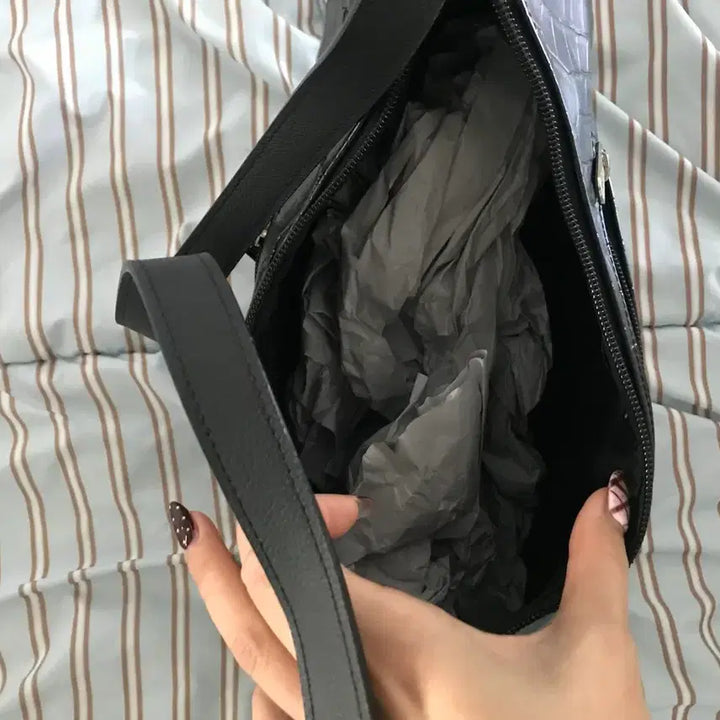 [BUNJANG] Lee Woo Gamakaras Shoulder Bag / 이우가마카라스 숄더백